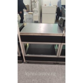 Мобильный модуль со столом для мангального комплекса