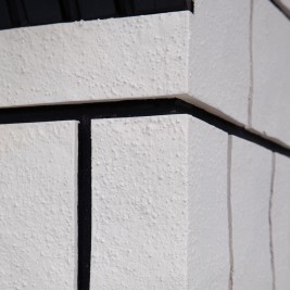 Электрокамин RealFlame Stone Coner AO с очагом Fobos Lux BL, пульт ДУ